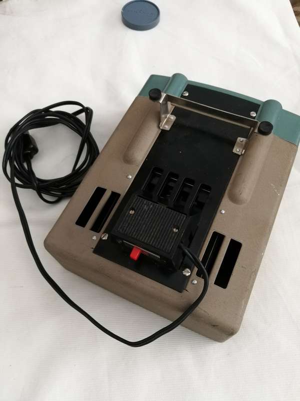 Fuji Film Birdie III Vintage Slide Projector. - Vintage
