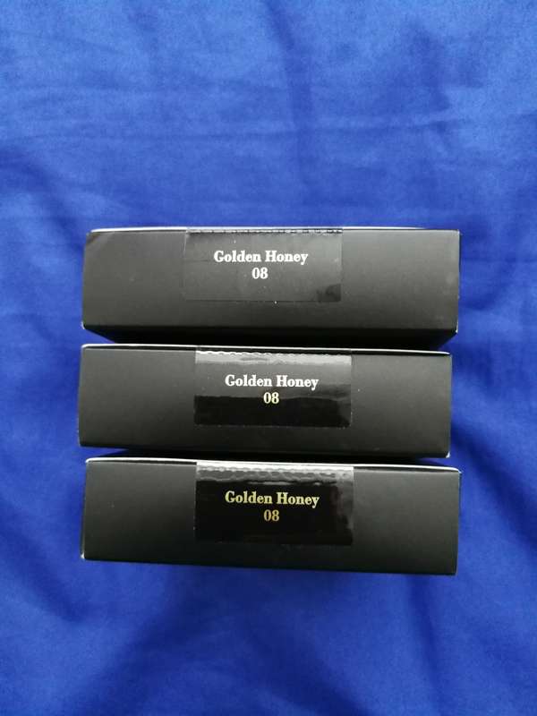 Elizabeth Arden Everyday Perfection Bouncy Makeup (For 3)- Golden Honey 08.