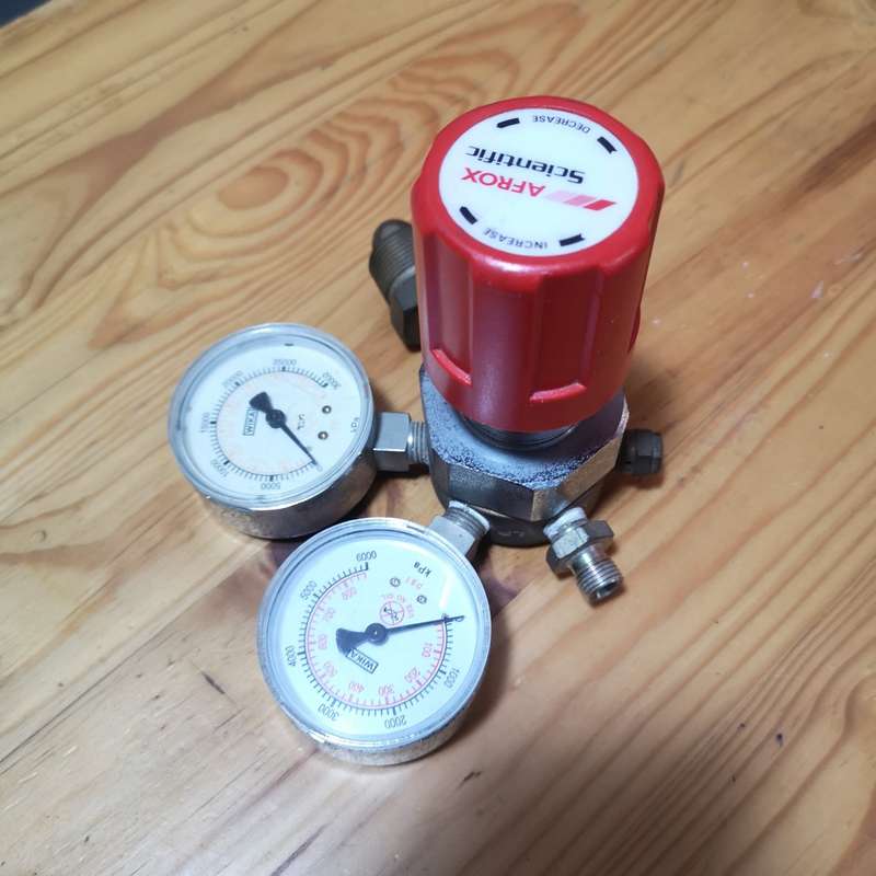 Afrox Scientific gas regulator- Scientific regulators are suitable up to purity 5.0 (99.99%)