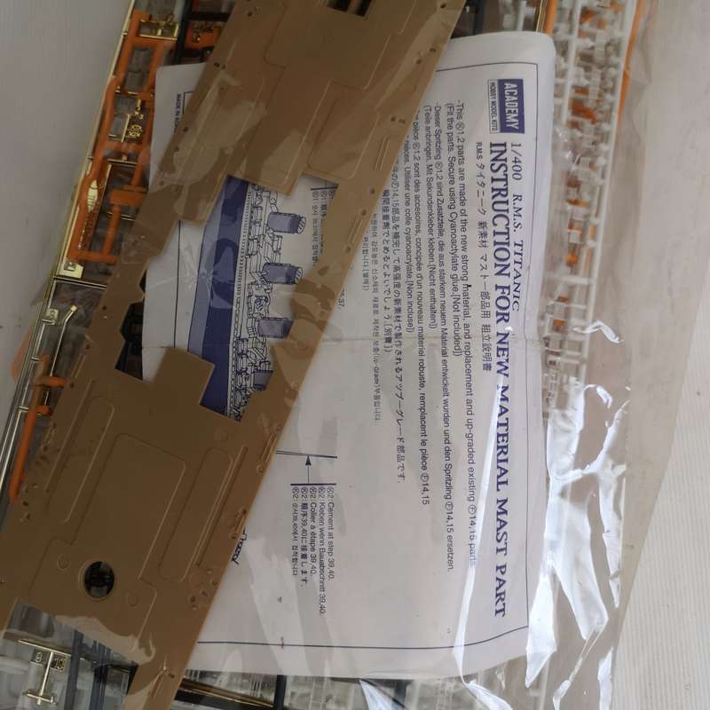 Titanic Model- Academy r.m.s. titantic 1/400 scale plastic model kit