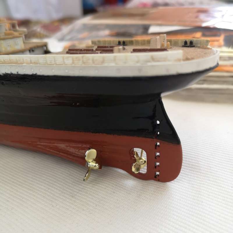 Titanic Model- Academy r.m.s. titantic 1/400 scale plastic model kit