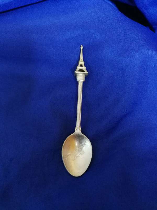 EIFFEL Tower PARIS FRANCE Souvenir Collector Spoon Vintage Collectible. Rare Find