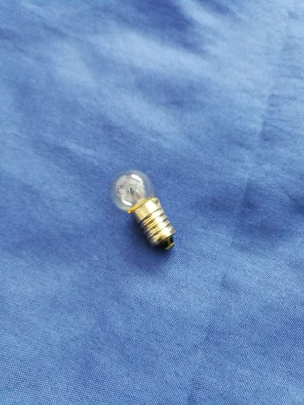 E10 Miniature Screw Base Light Bulbs 6V- for Torches and Decoration