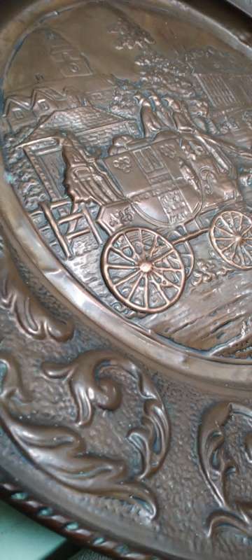 VINTAGE HAND MADE LARGE ORNATE  COPPER WALL DECOR PLATE - Wagon scene