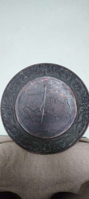 VINTAGE HAND MADE LARGE ORNATE  COPPER WALL DECOR PLATE - Wagon scene