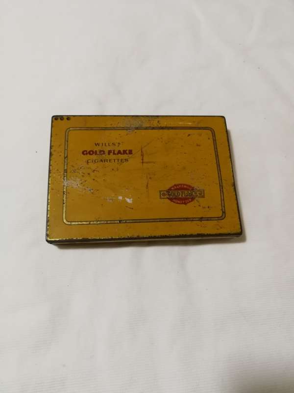 WILL`S GOLD FLAKE VINTAGE CIGARETTE TIN. Wills Bristol & London