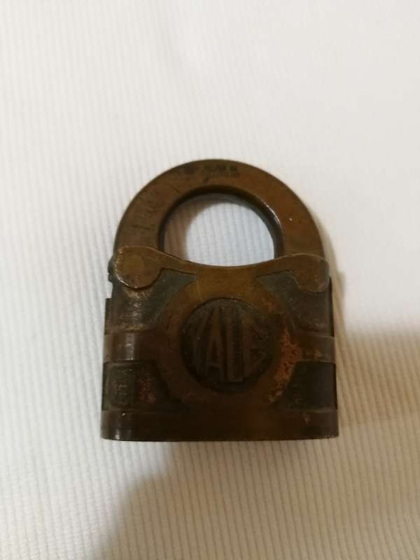 Vintage YALE & TOWNE MFG CO padlock - Made in Germany- no key.