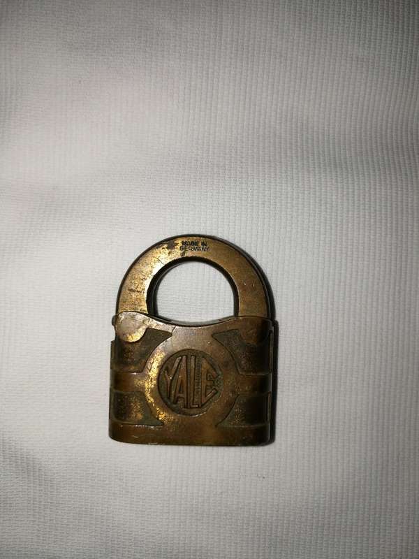 Vintage YALE & TOWNE MFG CO padlock - Made in Germany- no key.