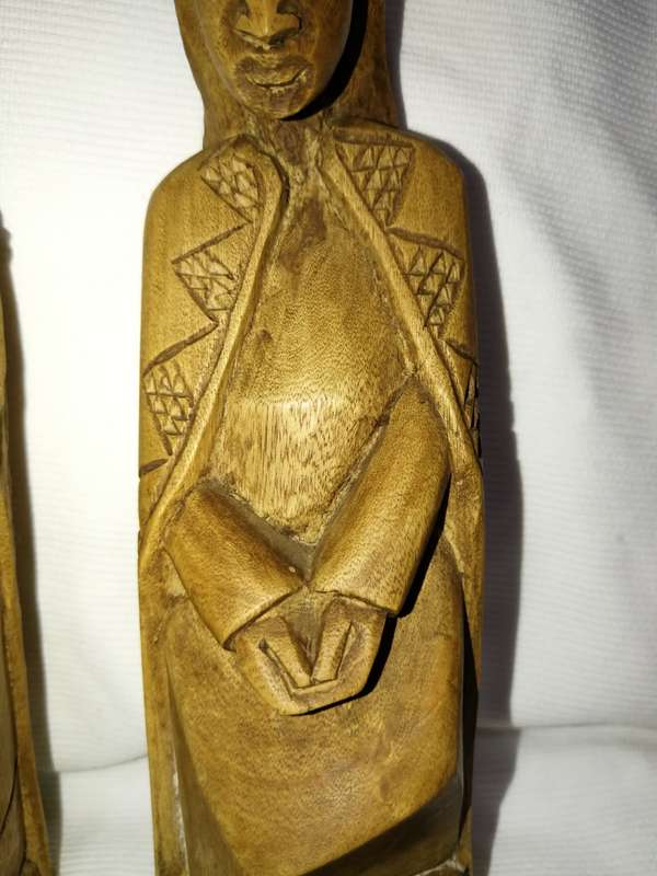Vintage stunning wood carved figurines (6)- Origin unknown