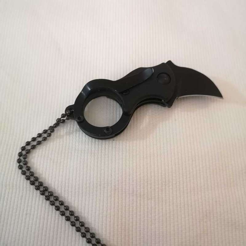 Eagle Claw Knife with around the neck chain. Unused