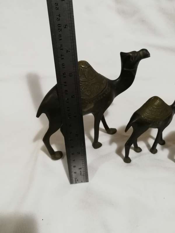 Vintage heavy brass/ bronze 3 camel set