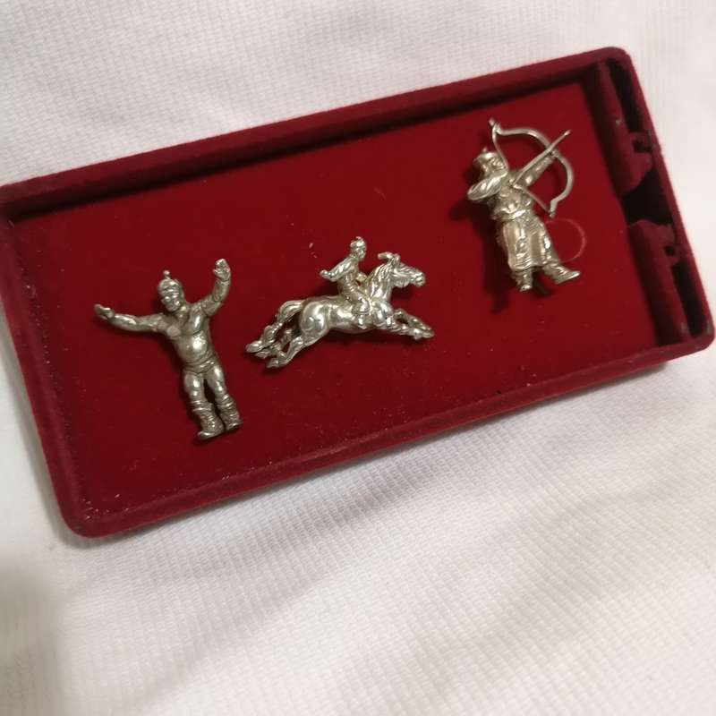 Vintage Chinese Silver pin badges- set of 3