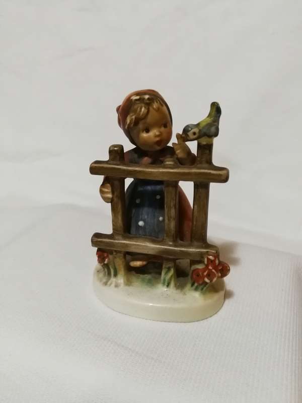 Vintage Goebel Hummel Figurine `Signs of Spring` #203 2/0 TMK-5 W Germany 4`