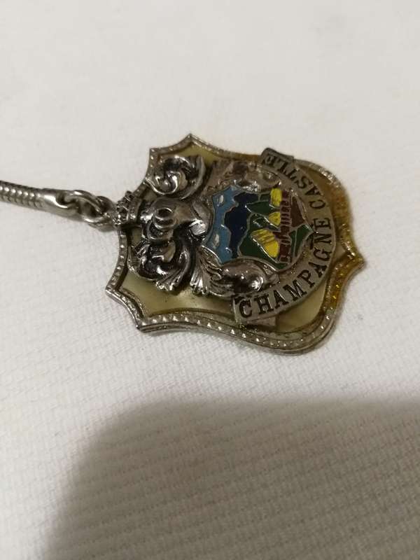 Champagne Castle Drakensburg Vintage key Ring- Rare