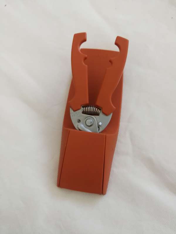 Tullen Multi-Purpose Kitchen Stainless Steel Shears/ Scissors With Wall Mount Holder New Zealand