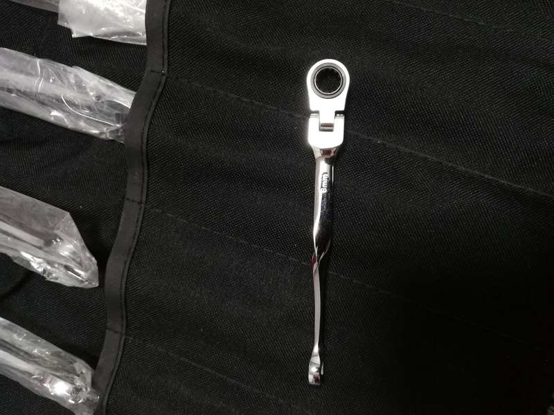 8 Piece Swivel Head Ratchet Spanner Set with rollup pouch.