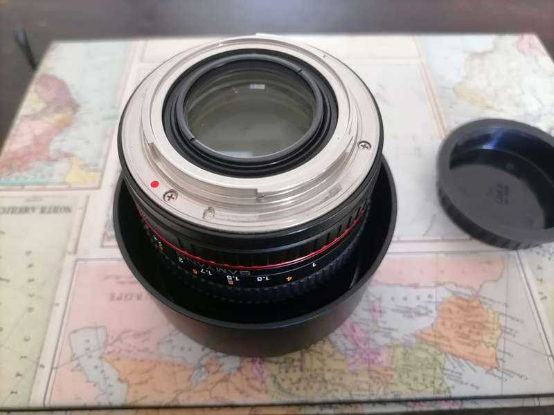 Samyang 85mm f1.4 ef mount