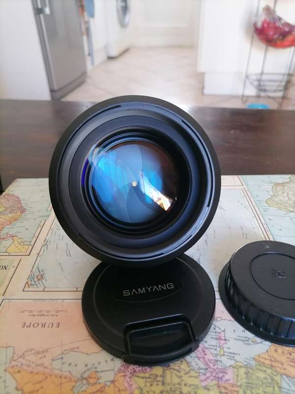 Samyang 85mm f1.4 ef mount