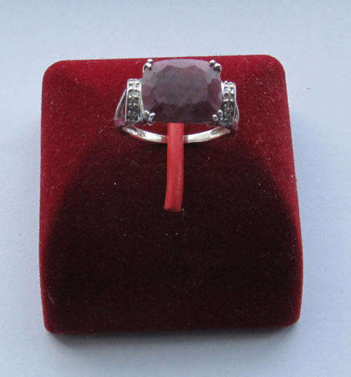 SOLID 10KT WHITE GOLD 5CT GENUINE RUBY AND DIAMOND RING