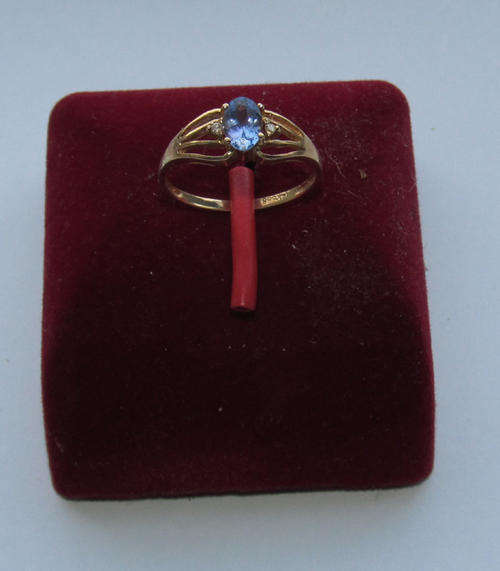 SOLID 14KT GOLD RING WITH GENUINE TANZANITE AND DIAMONDS