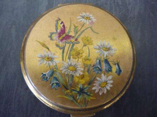 ANTIQUE STRATTON POWDER PUFF
