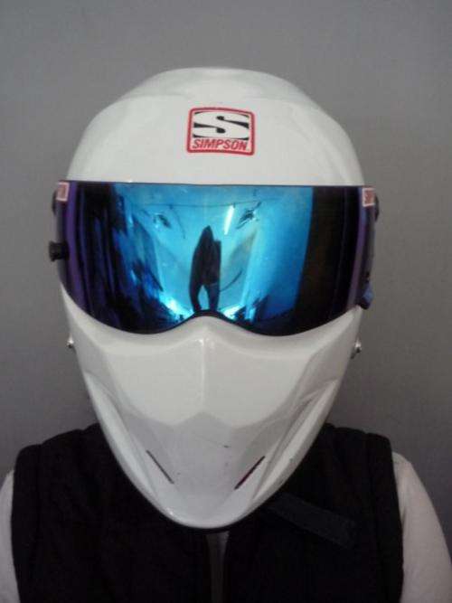MOTORBIKE HELMET : SIMPSON SIZE 71/2  60cm IN GOOD CONDITION