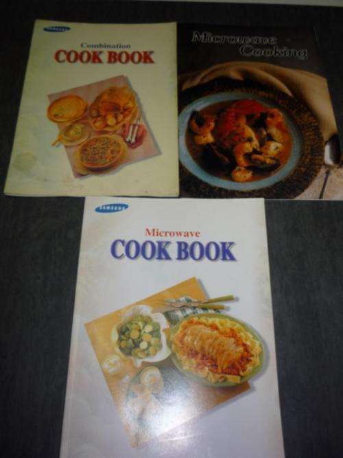 Microwave cooking books x 3 - Samsung micro and convection