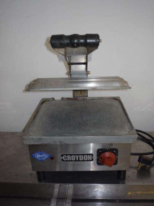 CROYDEN 9 SLICE INDUSTRIAL SANDWICH TOASTER
