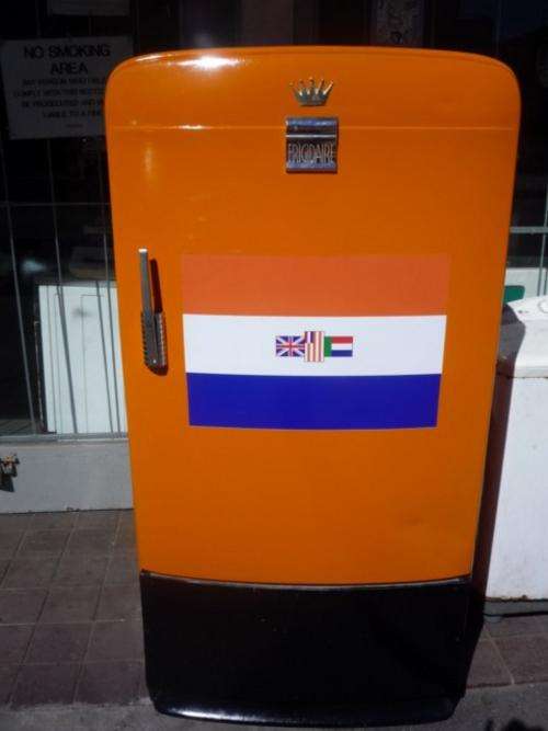 COLLECTOR'S ITEM!!!  MODIFIED OLD FRIGIDAIRE FRIDGE - SUITABLE FOR BAR (NO FREEZER COMPARTMENT)