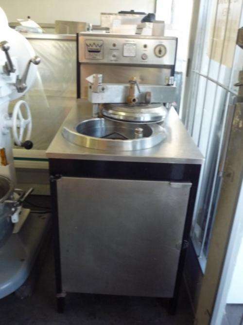 PRESSURE KING PRESSURE FRYER