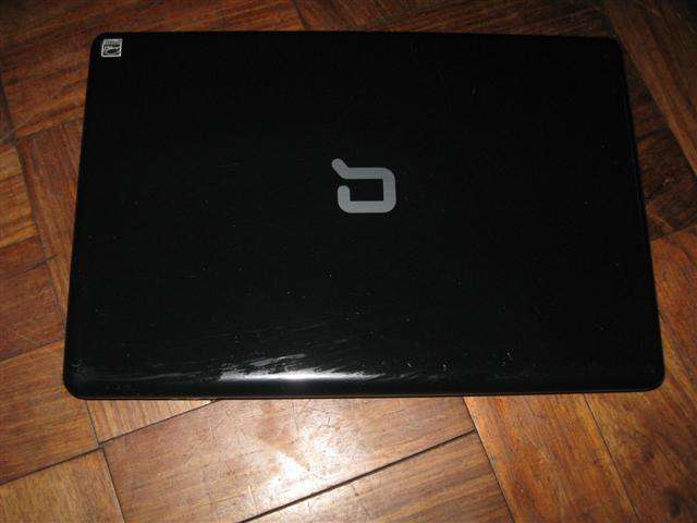 COMPAQ CQ 61,15.6' CRISTAL BRIGHT SCREEN,2.2GHZ DVD WRITER , FOR ONLY R1500.00!
