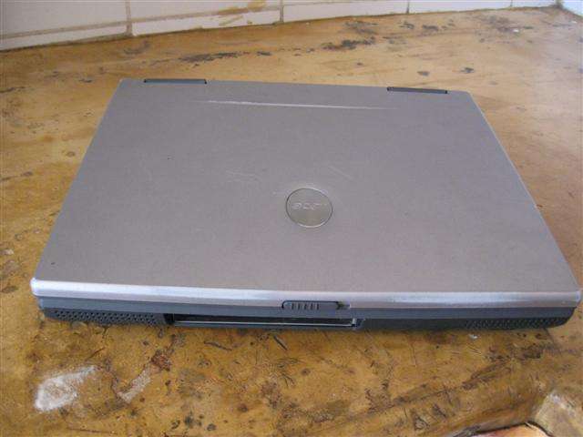 ACER TRAVELMATE 273XV,FOR ONLY R250.00! PLEASE READ BEFOR YOU BID