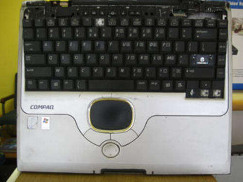 LAPTOP COMPAQ N800CP,P4,1800 MHZ,512MB RAM,CDROM,PLEASE READ BEFORE YOU BID