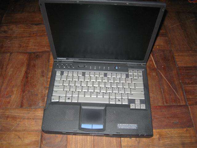 LAPTOP COMPAQ ARMADA E500,PENTIUM III,700MHZ,CDROM,FOR ONLY R1!
