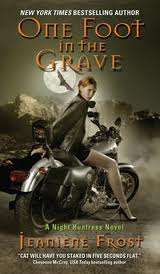 Jeaniene Frost - One Foot In The Grave (Softcover)