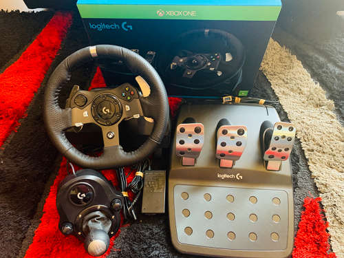 Logitech G920 Driving Force + Driving Force Shifter