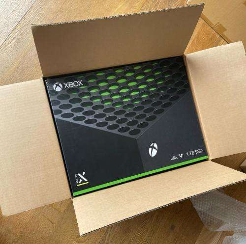 xbox series x in box