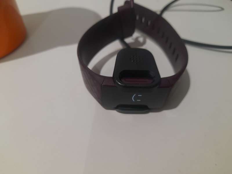 FitBit Charge 4