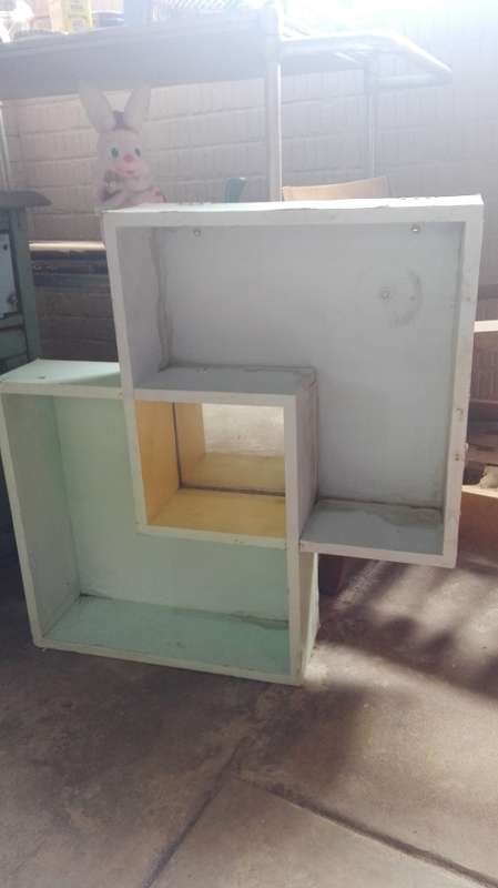stunning book shelf