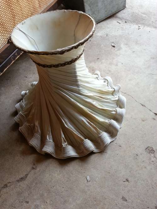 STUNNING LAMP SHADE