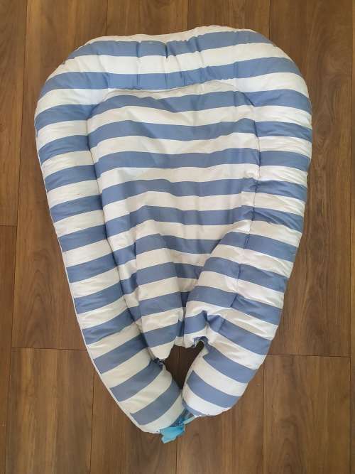 Baby sleep nest