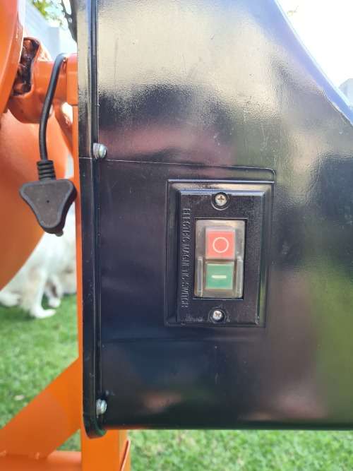 Concrete Mixer (120litre) 220V Excellent Condition