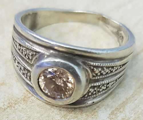 925 Sterling silver ring on Auction now!!!