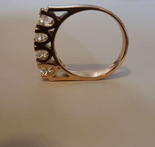 Stunning 1.2ct diamond ring set in 18ct gold