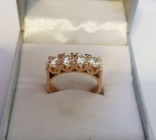 Stunning 1.2ct diamond ring set in 18ct gold