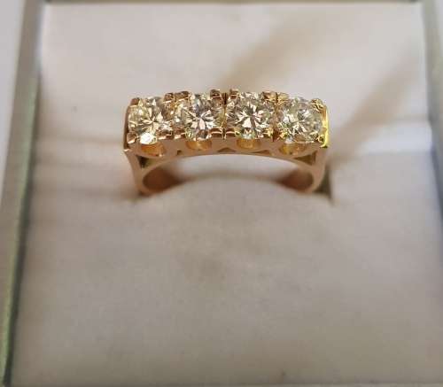 Stunning 1.2ct diamond ring set in 18ct gold