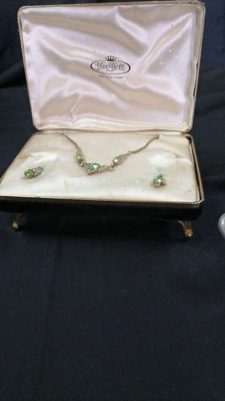 Beautifull vintage Van Dell jewelry set