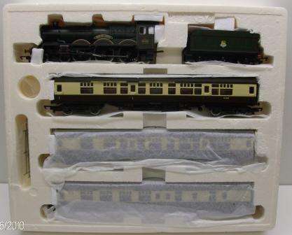 Hornby R2364M-LN The Torbay Express 'Morlais Castle'  Train Pack "00" Scale