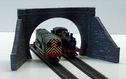 Handcrafted  Resin - Double Stone Tunnel Portal with Side/Retaining walls - 00 Scale