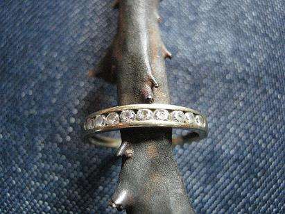 A Very Nice 9ct Gold Ring